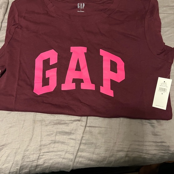 Gap shirts- selling them as a sets. Brand new with tags. - Picture 4 of 5